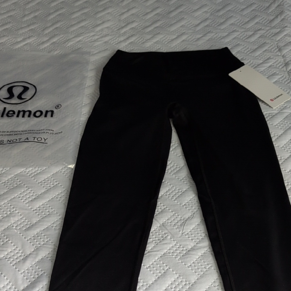 NWT Lululemon Women's Black Leggings - Picture 3 of 5